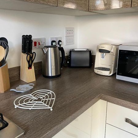 Lovely 2 Bedroom, 2 Bathroom House With Parking. 플리머스 외부 사진